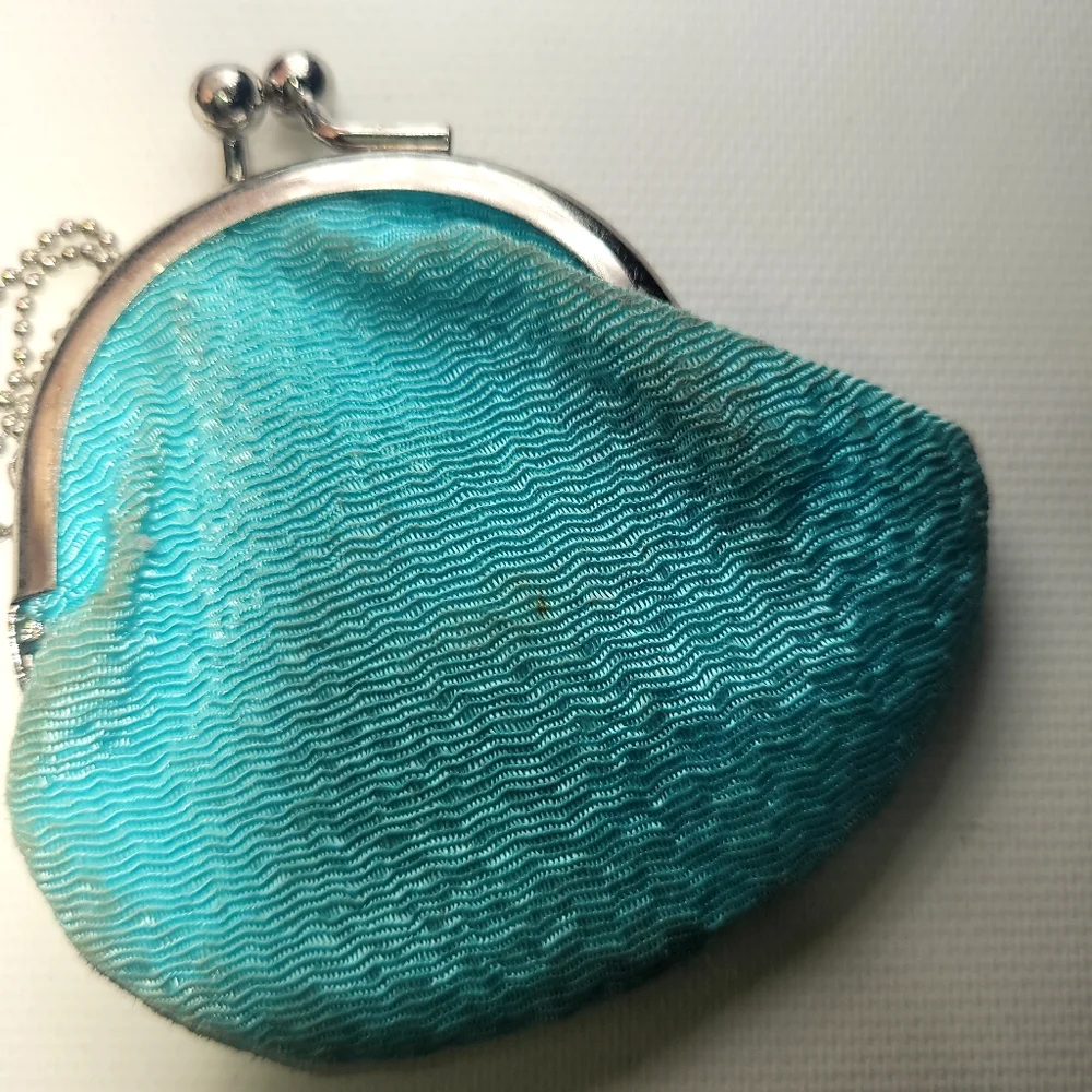 HELLO KITTY SANRIO Vintage blue key chain coin purse